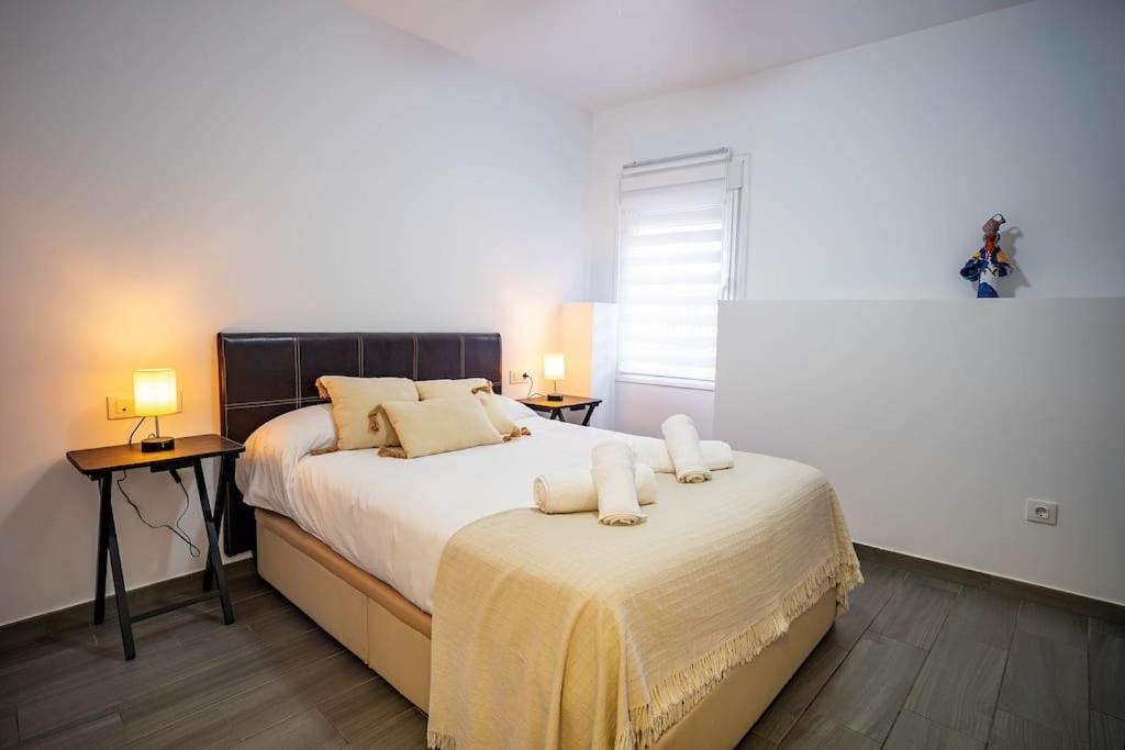 El Castuo Centro Historico Con Parking Apartment Caceres Exterior photo